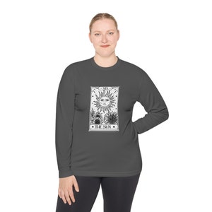 Camiseta unisex ligera de manga larga con la carta astrológica del Tarot del Sol