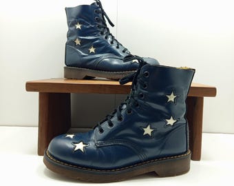 Rare vintage blue Dr. Martens shoes with stars, size UK 5