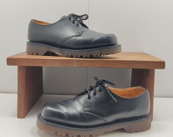 Dr. Martens vintage low top made in England black leather Uk 4