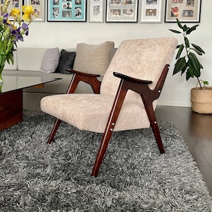 Vintage 1960s Meblo designer beige midcentury armchair / Fully restored designer vintage chair / Comfortable armchair with springs