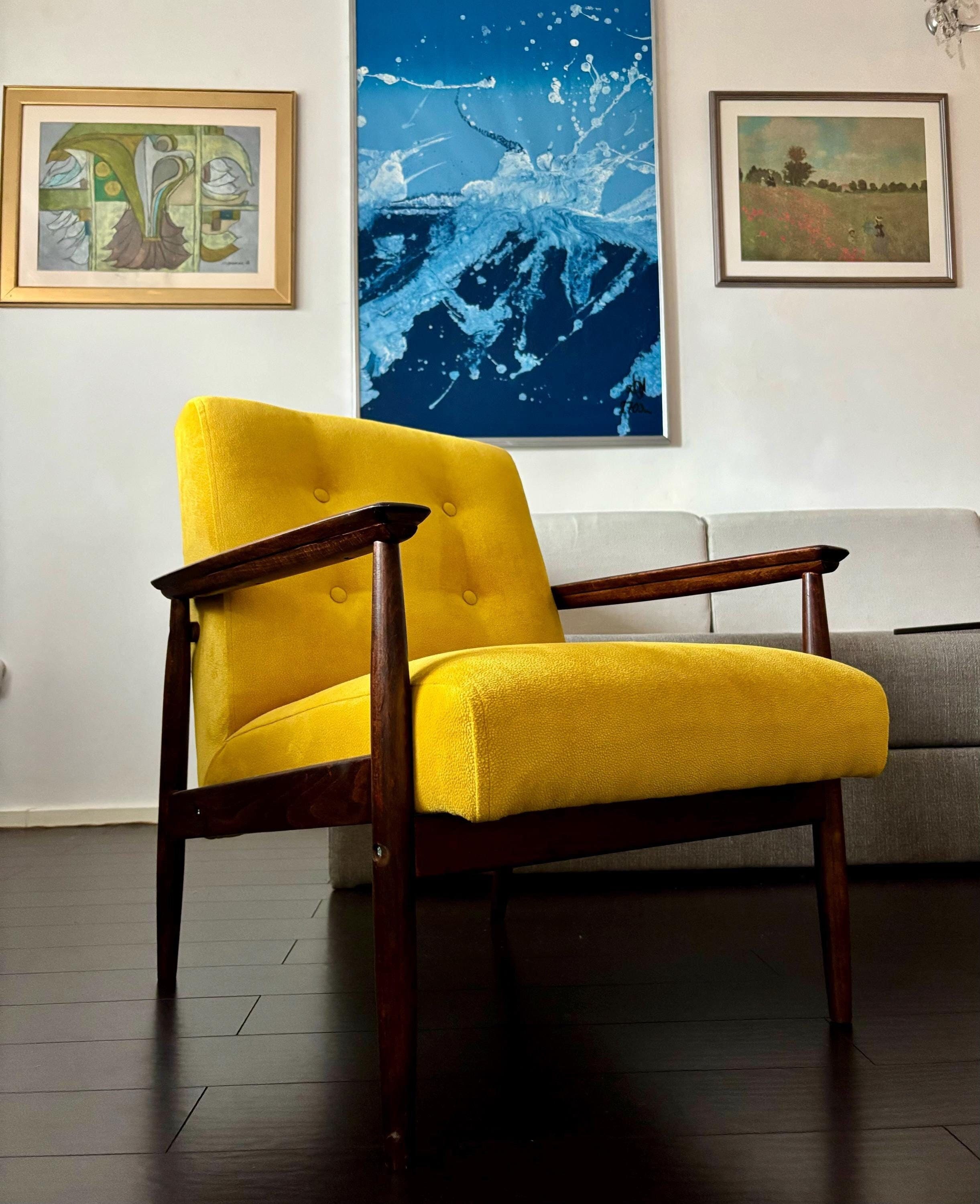 Mid century armchair Italia