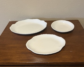 Juego de 3 fuentes de hierro blanco para servir.