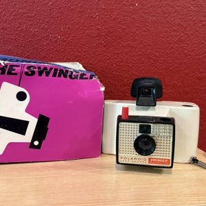 Vintage Polaroid Swinger Model 20 Instant Film Land Camera Made in USA 1960s