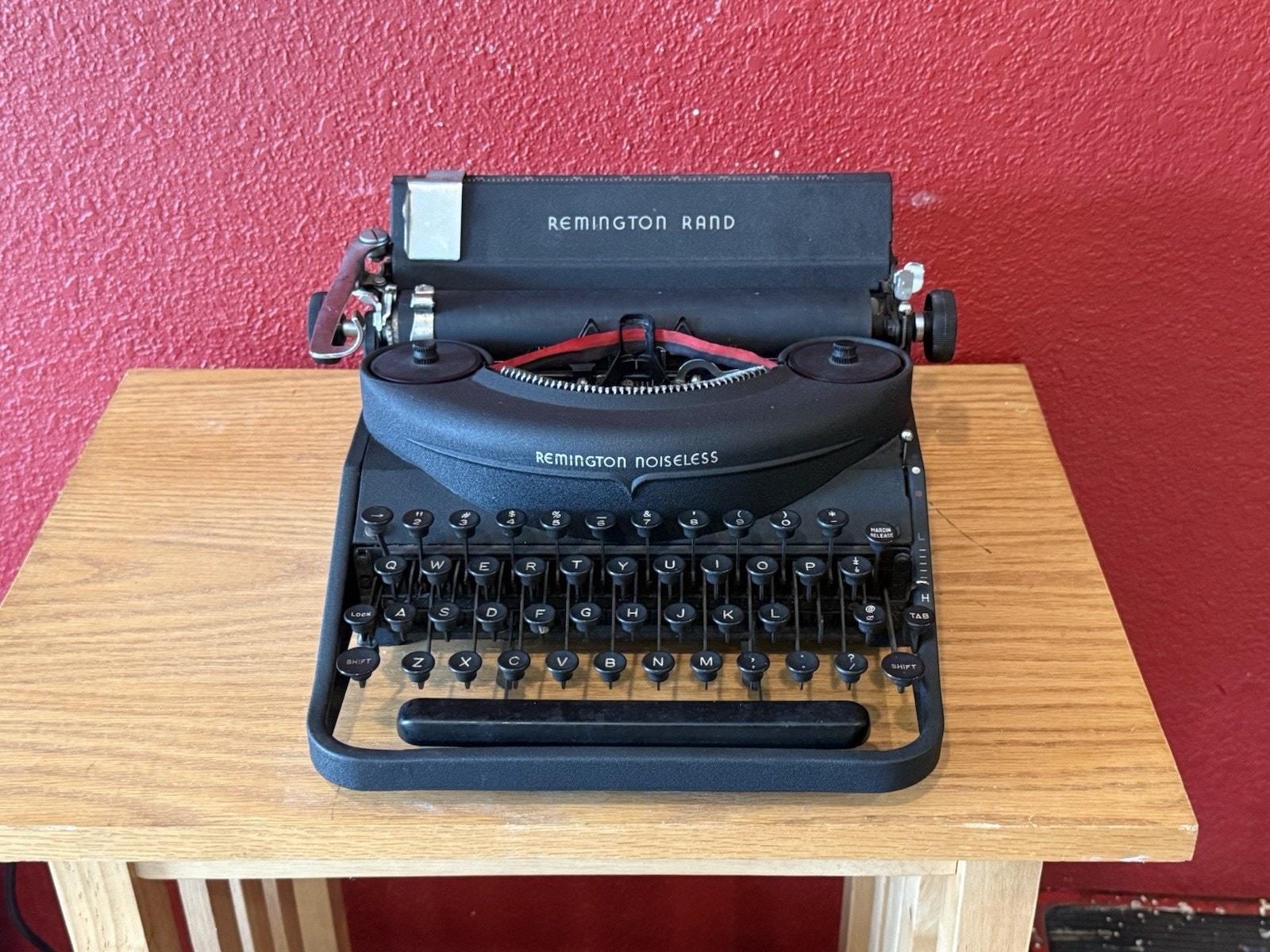 Remington noiseless portable typewriter - Etsy 日本