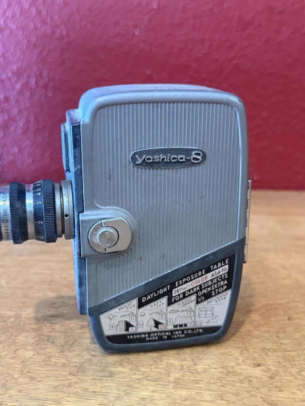 Yashica-8 レンジファインダーカメラ Yashica-8 8mm Film Movie Camera W/ Yashikor 13mm Lens - Etsy