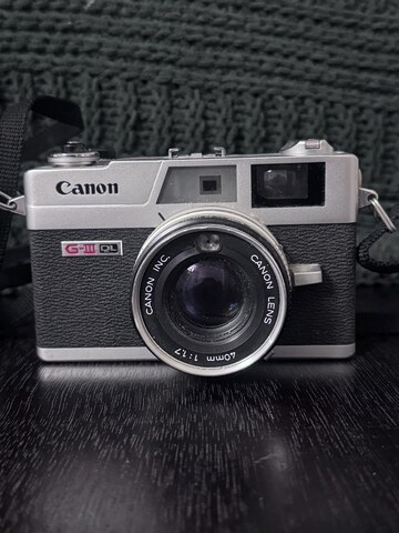 Canon Canonet QL17 GIII Chrome 35mm Rangefinder Camera with 40mm f/1.7