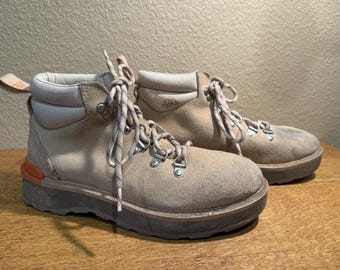 SOREL Hi Line Wanderstiefel Damen in hellbraun/Größe 48. Leichte Beschädigungen