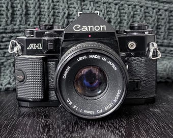 Canon Canonet QL17 GIII Chrome 35mm Rangefinder Camera with 40mm f/1.7