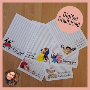 Puede incluir: Un conjunto de hojas de papelería rayadas con varias ilustraciones de personajes de Disney y citas románticas. Las hojas presentan imágenes de Mickey y Minnie Mouse, La Bella y la Bestia, Stitch y Angel, y Bambi. También está presente el texto "Digital Download".