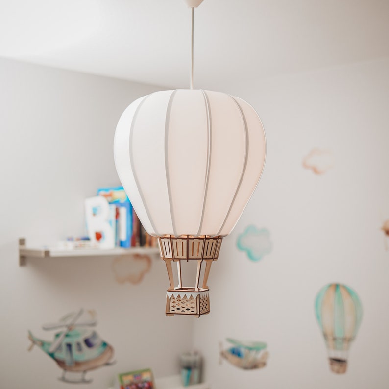 Lampe suspendue en bois ballon, Lampe pour enfants, Chambre d'enfant, Fait main, Pour un cadeau image 3