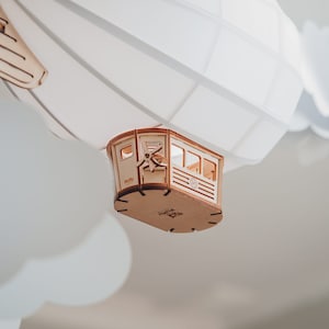 Luchtschip, Ballon, Houten Hanglamp, Kinderlamp, Kinderkamer, Handgemaakt, Voor een cadeau afbeelding 3