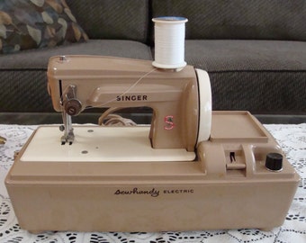 Vintage Singer Sewhandy Electric Sewing Machine Model 50 with Original Box-Like New!