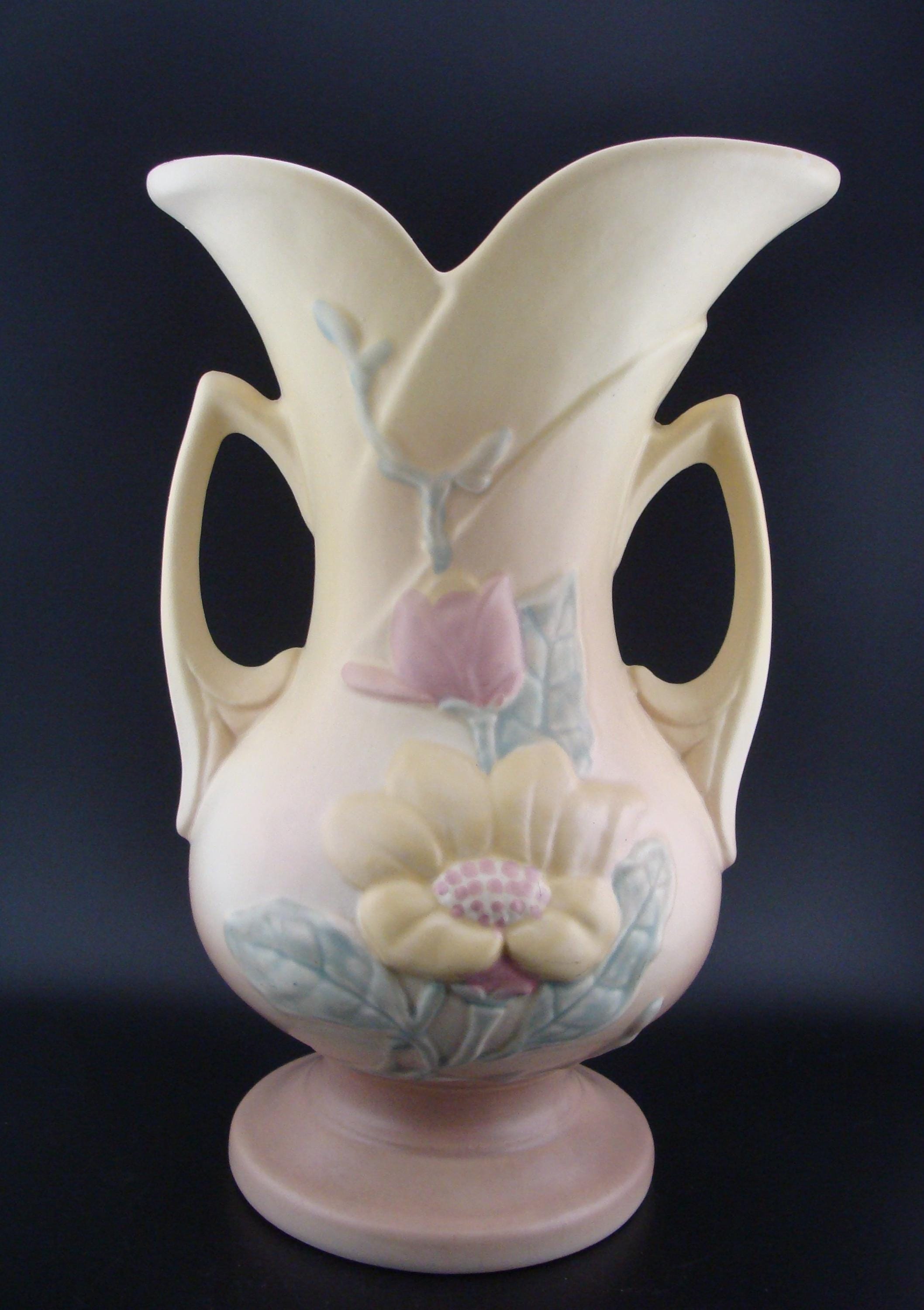 1940s Hull Art Pottery Magnolia Matte #8 10.5
