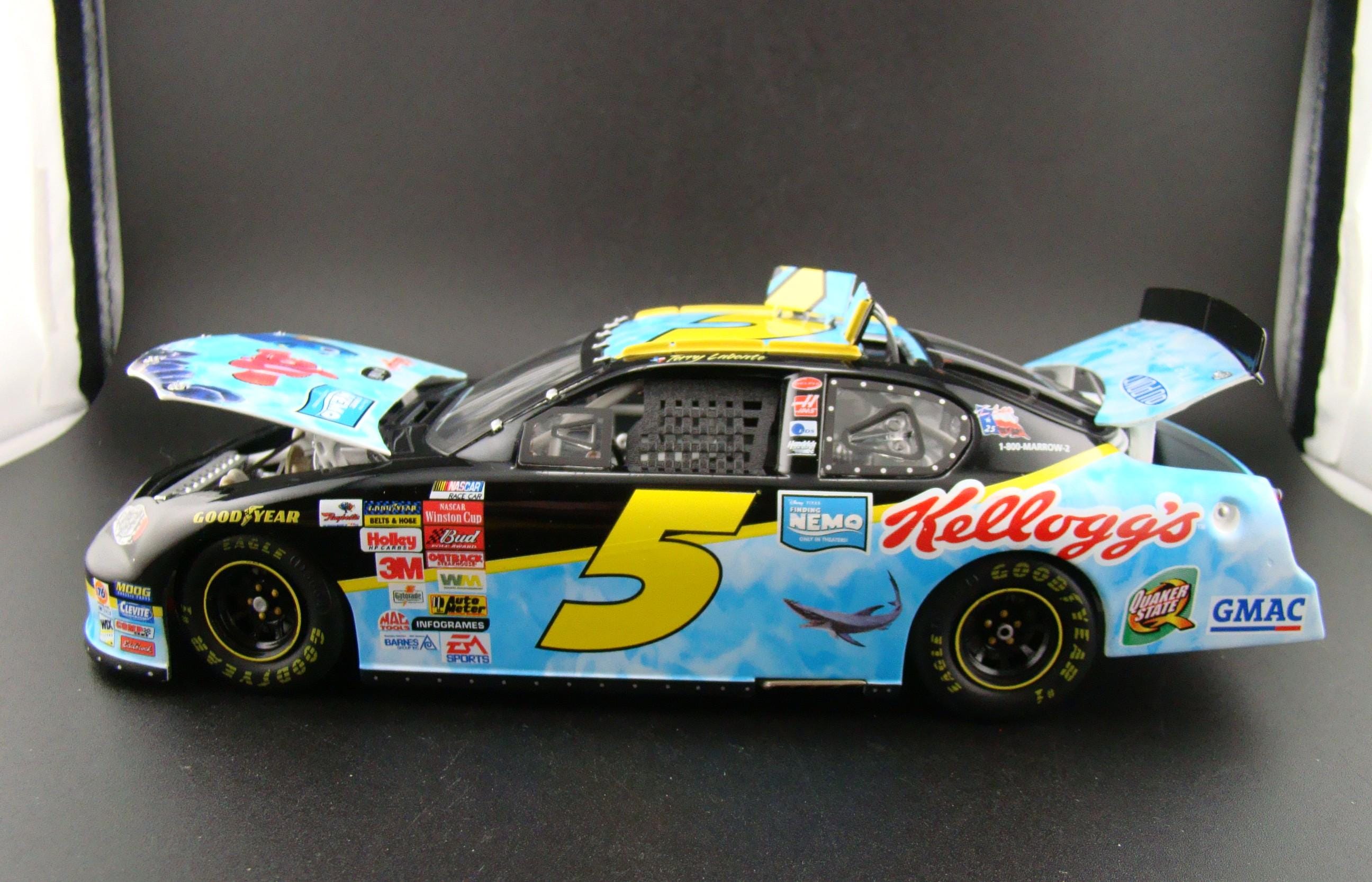 ミニカー NEMO 2003 Team Caliber Owners Series 1:24 Terry Labonte #5 Finding Nemo