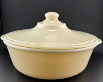Vintage Anchor Hocking Fire-King Ivory 2-QT Casserole Dish with Lid, Glass Ovenware, 1948-1957