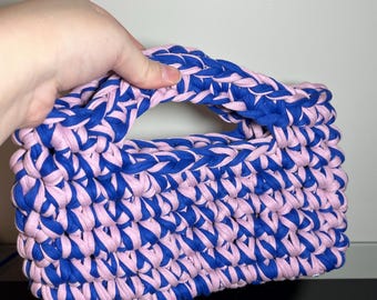 Mönster för virkad handväska: Kuvertväska i garn med t-shirt (PDF-mönster)