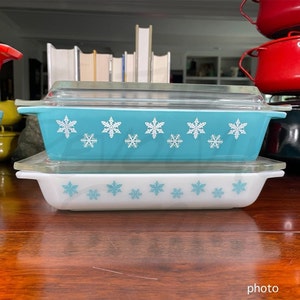 Vintage Pyrex Space Savers Casseroles Turquoise and White Lids Sold Separately