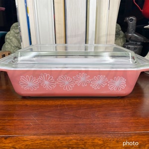 Vintage Pyrex Space Savers Casseroles Pink Daisy or  Golden Acorn and With Lids Sold Separately