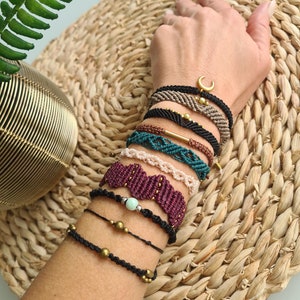 Minimalist Micromacrame Bracelet / Adjustable Boho Jewelry / Handmade Friendship Bracelet / Personalized Gift for Women / Macrame Bracelet