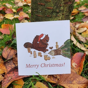 Cartão de Natal de castor | Incomum | chapéu de festa | cartão reciclado de luxo | ecológico | animais da floresta | vida selvagem | escoteiros de criaturas britânicas