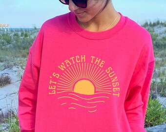 Sunset on Water Sweatshirt Beachy Crewneck Vintage Style Sunset Sweatshirt Sunrise Jumper Preppy Tops for Teens Coconut Girl Aesthetic