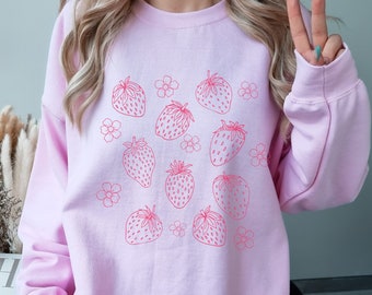 Erdbeer Sweatshirt Erdbeer Pullover Erdbeer Shirt Erdbeer TShirt Erdbeer Crewneck Cottagecore Cottage Core Shirt Fruit Shirt