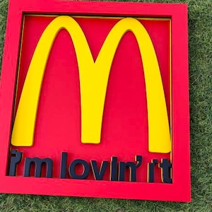 3Dのマクドナルドの箱。