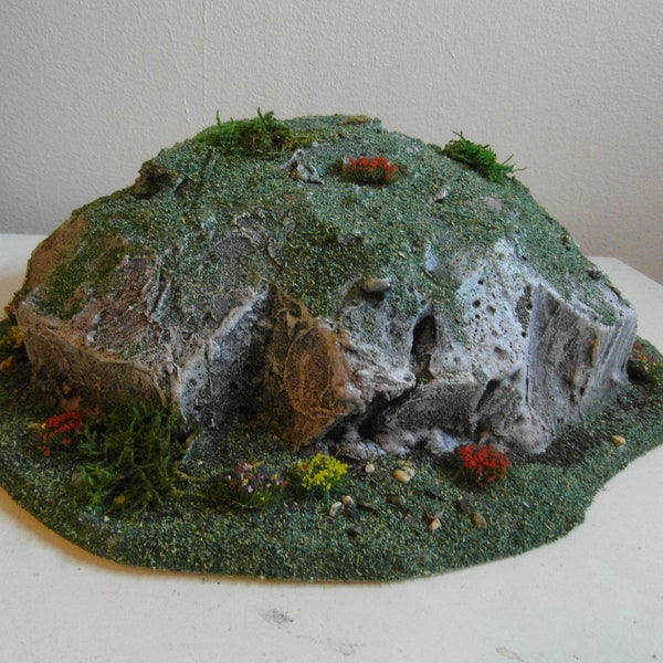 Grassland hill tabletop wargame terrain scenery