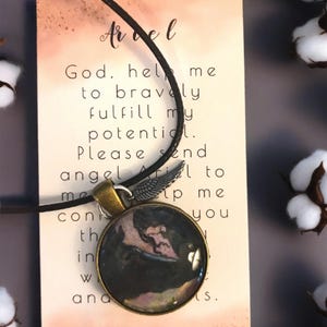 Collar con la bendición del ángel Ariel y tarjeta de intención de oración