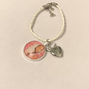 Maria-armband met religieuze bedels en bloemenbedel en gebedskaart Lukas 1:46-49