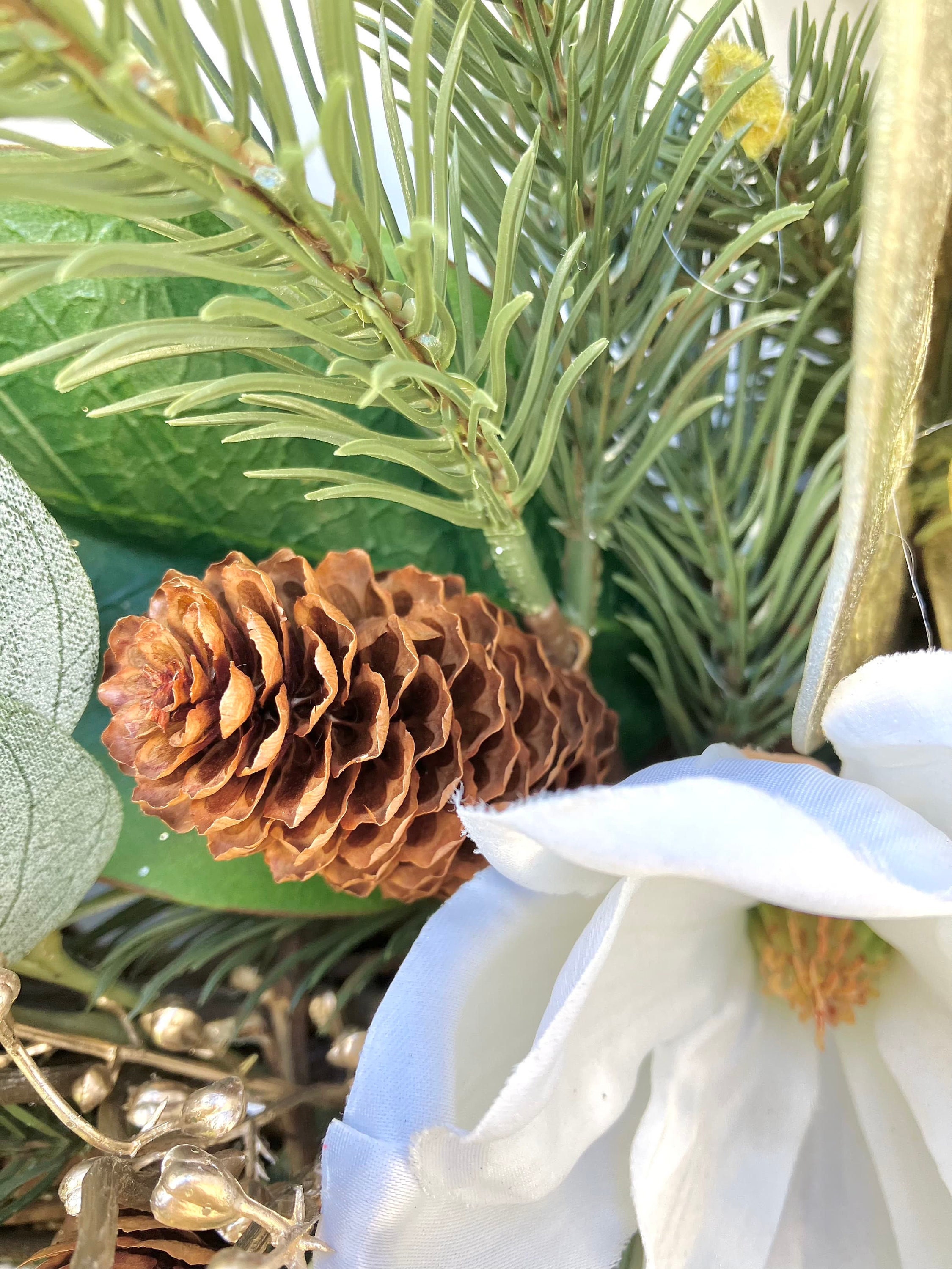 Magnolia and Evergreen Christmas Wreath, Elegant Eucalyptus Holiday