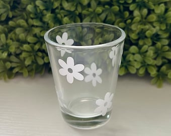 Shot Glass | White Flowers  | 2oz | Cute Shot Glasses | Party Accessories | Gift idea |