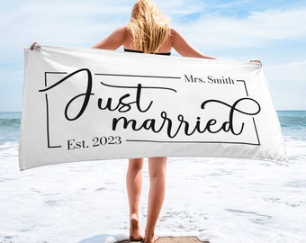 Just Married Beach Towel, His and Hers Newlywed Beach Towels, Custom Mr and Mrs Beach Towels, Personalized Honeymoon Gift,Bridal Shower Gift