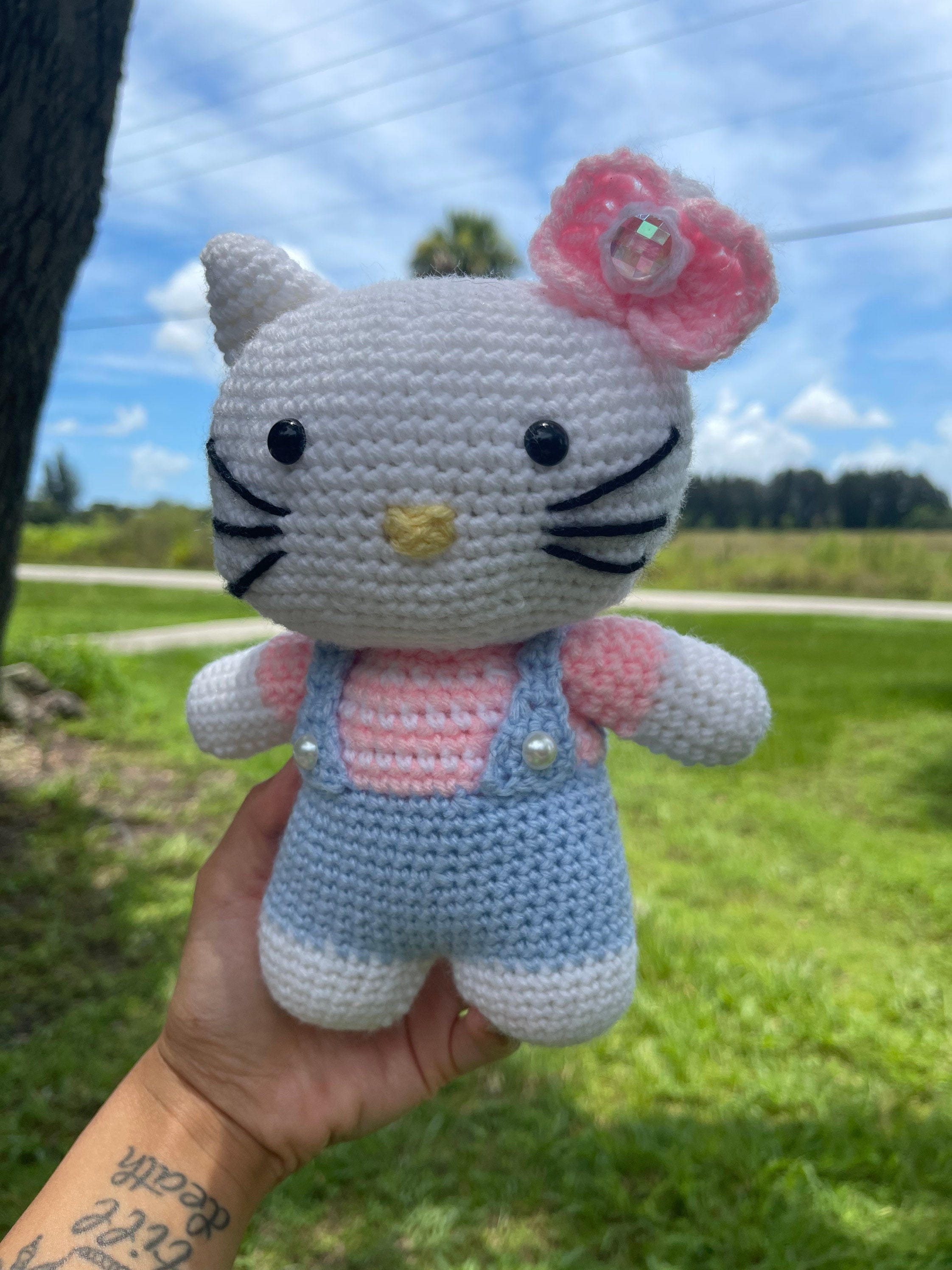 Does anyone know where I can find the pattern for these Hello Kitty  keychains? : r/Amigurumi