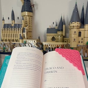 Crochet Corner Bookmark | Book Accessories | Reading Accessories | Book Lovers Gift | Bookmarks |Page Holder