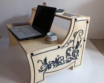 Portable Wooden Laptop Desk: Engraved Home Office Tatami