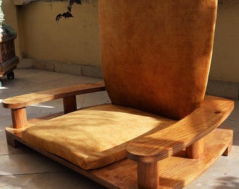 Floor chair, fabric cushion, no assembly required, customizable, dual function.