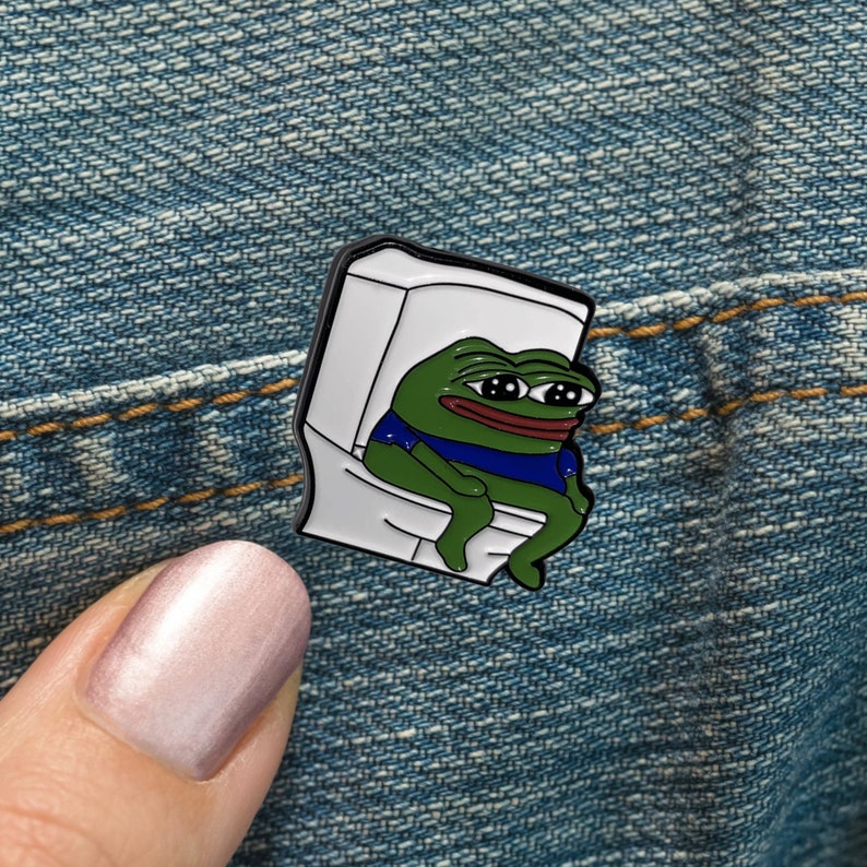 Pepe Meme Pin PepePoopoo Enamel Pin Badge mit Verschluss Bild 1