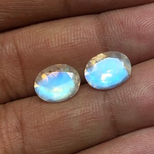 Paar regenboogmaansteen | Ovaal geslepen edelstenen, 8 x 10 mm