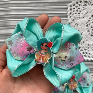 Set of 2 Hair bow clips 4 inch Grosgrain ribbon bow Hair accessories Pigtail bows  Girl hair clips Alligator clips Character bows