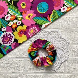 Scrunchie Hair tie Retro flower pattern cotton poplin scrunchie Hair accessories Bobble scrunchie