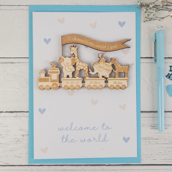Tarjeta de felicitación para bebé niño, recuerdo personalizado de tren de animales de madera hecho a mano - Bienvenido al mundo