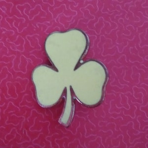 Vintage Girl Guide Badge: Yellow Enamel Clover, 1970s