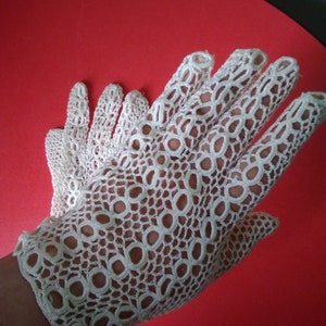 Vintage Crochet Lace Gloves - Ivory Antique Gloves Size 6.5