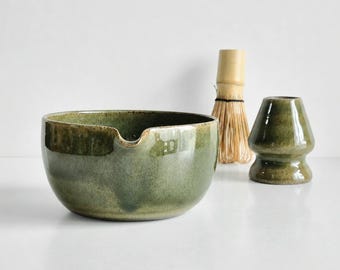 Green Handmade Matcha Bowl with Spout and Whisk Holder Set, Spouted Chawan with Chasen Holder, Matcha Lover Gift