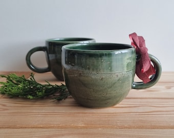 Handmade Ceramic Mug, Green Round Mug 300ml, Stoneware Pottery Mug 10oz, Christmas Ceramic Mug, Tea Cup 300 ml