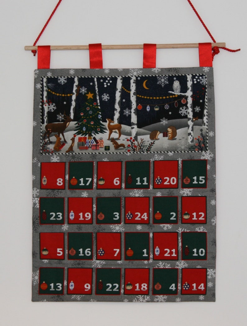 Hand made, fully quilted advent calendar image 1