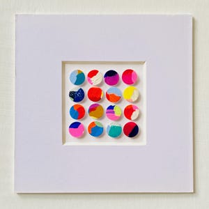 Mini peinture abstraite colorée de cercles, minuscule art mural collage original, cadeau d&#39;oeuvre d&#39;art fait main pour une maison bohème, décoration murale miniature moderne.