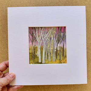 Dipinto originale di collage di alberi, piccola opera d'arte murale di campagna realizzata con acquerelli, idea regalo conveniente di opere d'arte naturalistica, arredamento per la casa con tecniche miste e naturali.