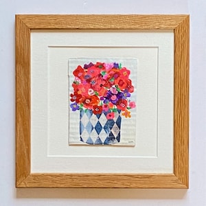 Pintura de pequeñas flores de colores en jarrón, collage original de decoración de pared floral, obra de arte hecha a mano, regalo para los amantes de las flores, arte bohemio de técnica mixta.
